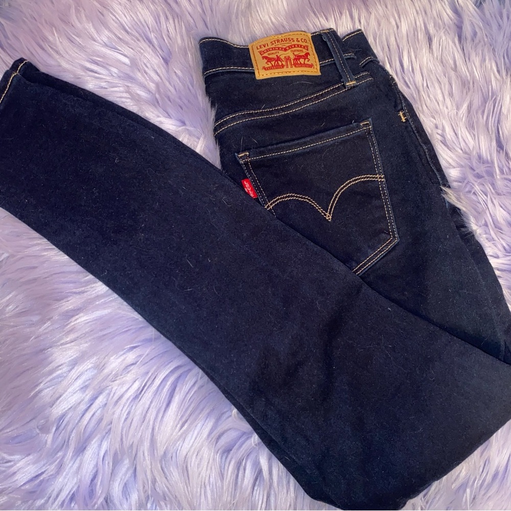 LEVI’s High Rise Super Skinny Dark Was Jeans